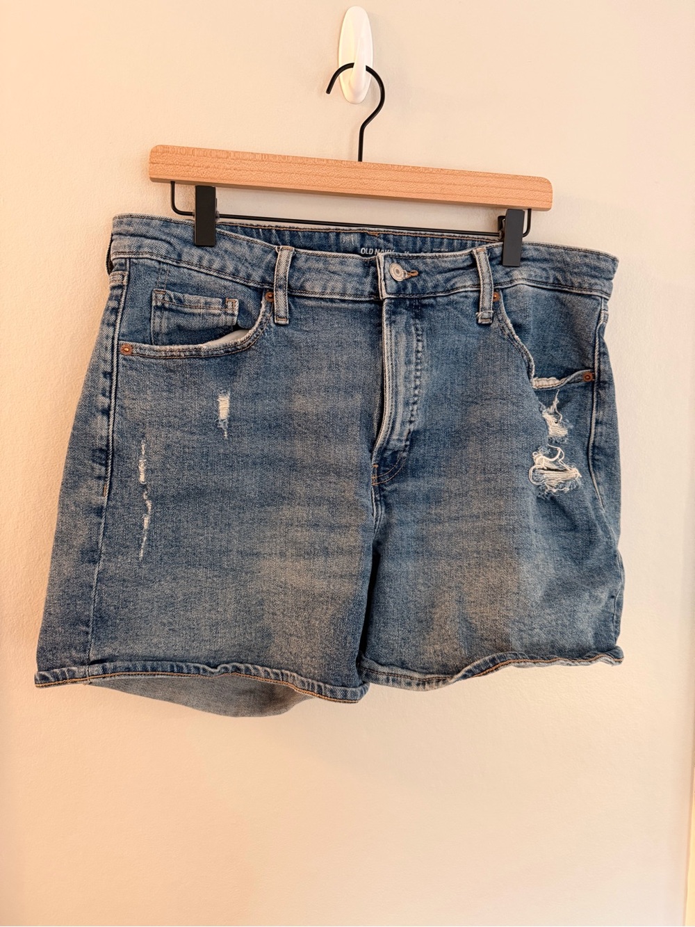 Old Navy High Rise O.G. Straight Distressed Denim Shorts Size 16